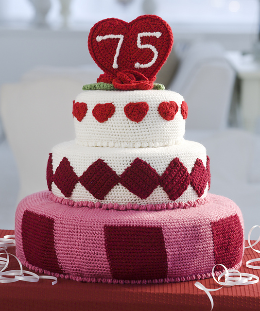 Ravelry Trendy Fondant Cake pattern by Nancy Anderson
