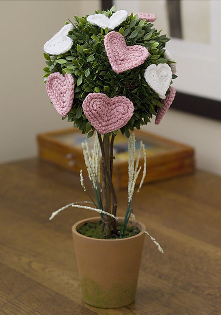 Affaire of the Heart Topiary