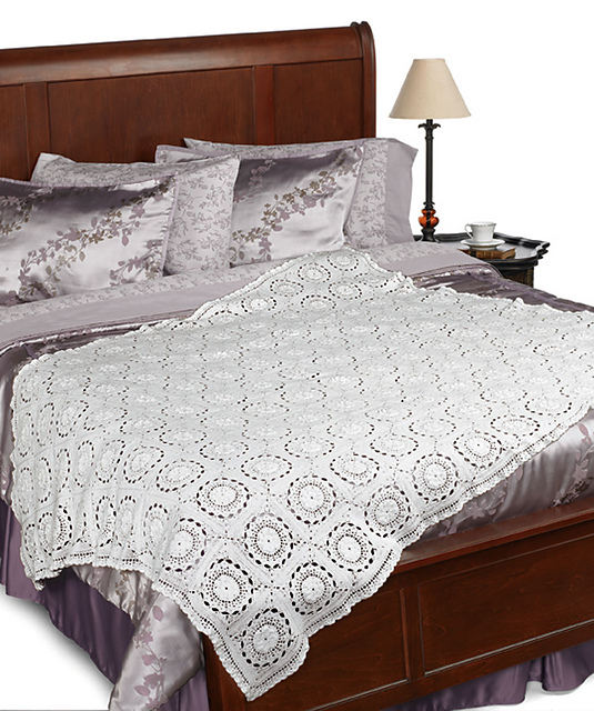 Ring Around the Posy Coverlet