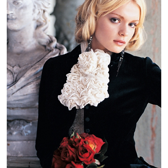 #07 Lacy Cravat