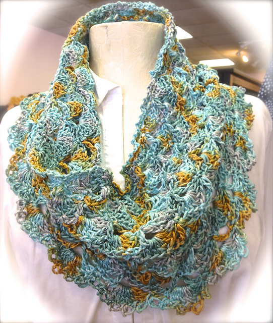 Ocean Waves Cowl