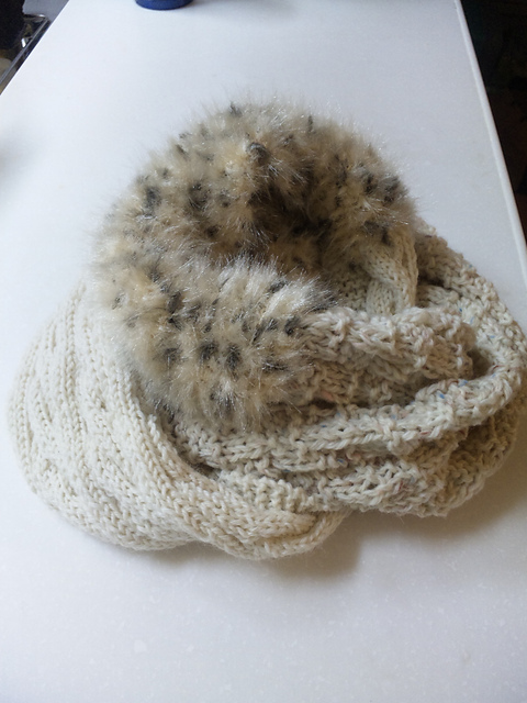3 kinds of yarns snood (animal) 3種の糸で編むスヌード（アニマル）