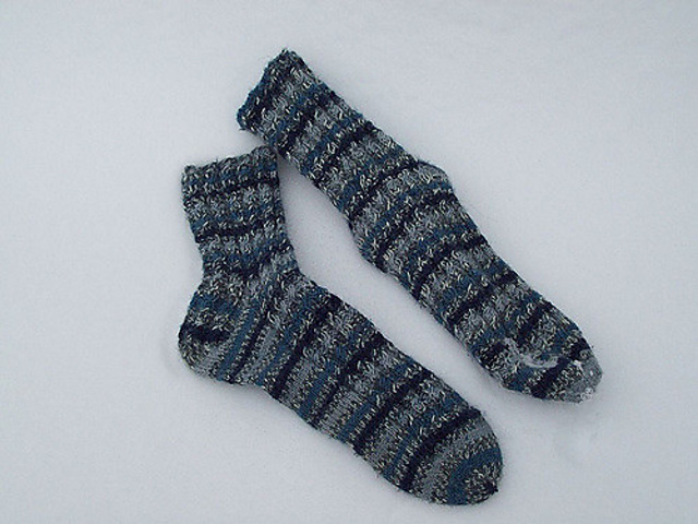 #254 Anne Cross Rib Socks