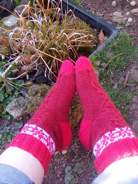 Florence's Fair Isle, Cables Fishy Lips Socks MKAL