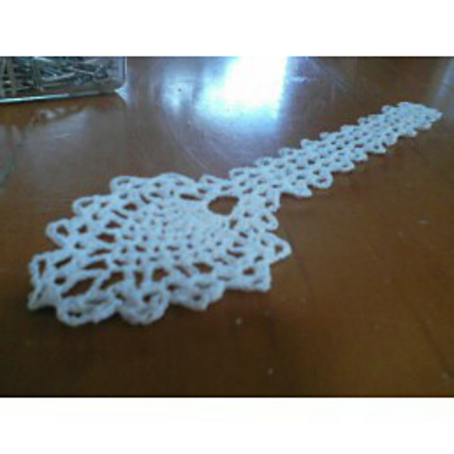 Ravelry: Pineapple Bookmark pattern by Linda Casey