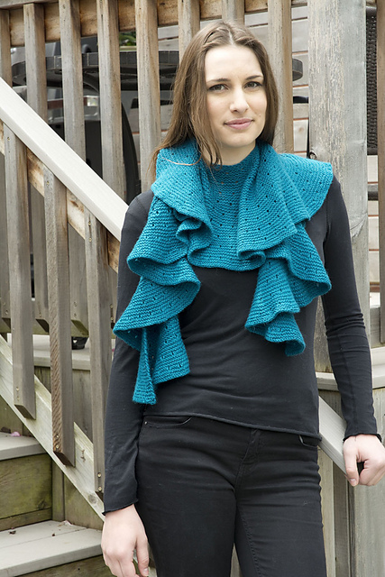 1540 Eyelet ruffle