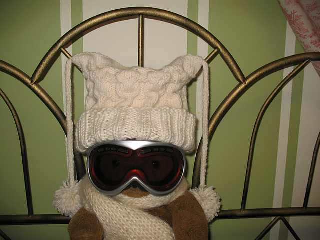 Cabled Owl PomPom Hat