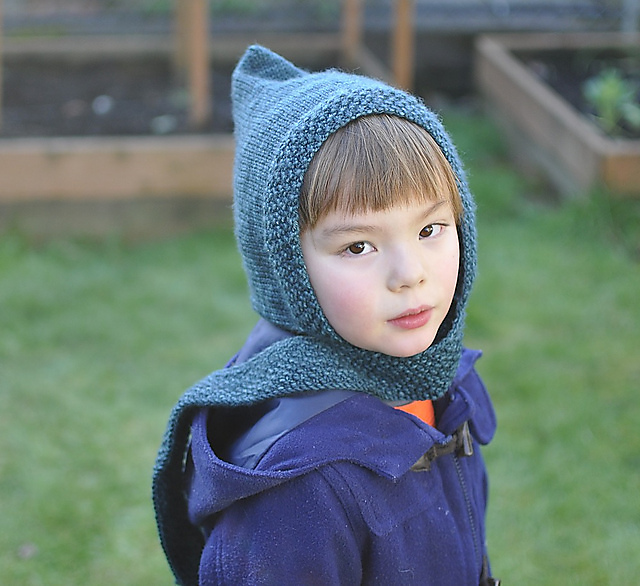 Ravelry: Pixie Scarf Hat pattern by Miyoko Cancro