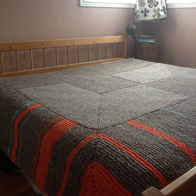 Garter Stitch Blanket in Sheepsdown