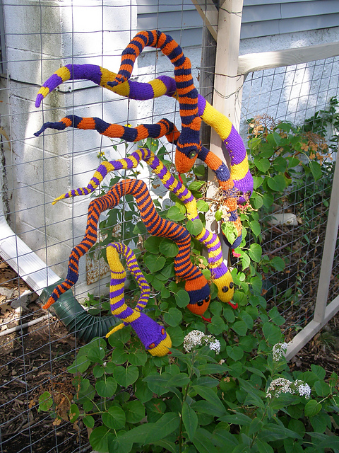Zig-Zag Zlithering Snakez