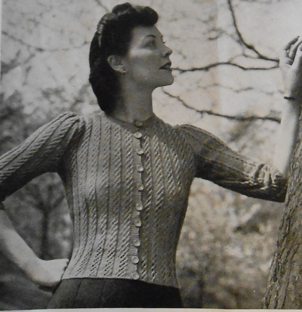 A 3/4 sleeve jumper in 2-ply