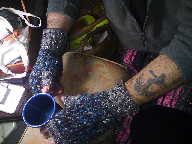 very easy and very warm mittens for men 