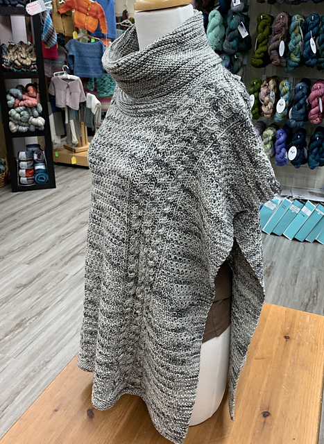 Bella Light Cabled Poncho