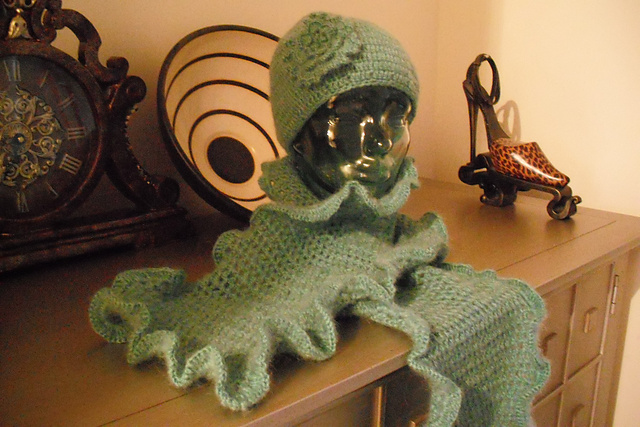 #07 Crocheted Hat & Scarf