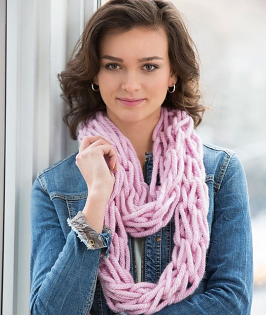 Arm-Knit Cozy Cowl LW4233