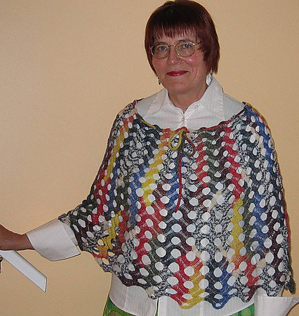 Lace Capelet