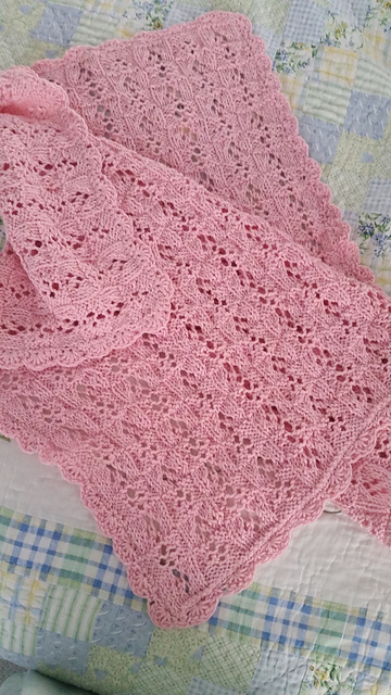 Lacy Scalloped Baby Blanket