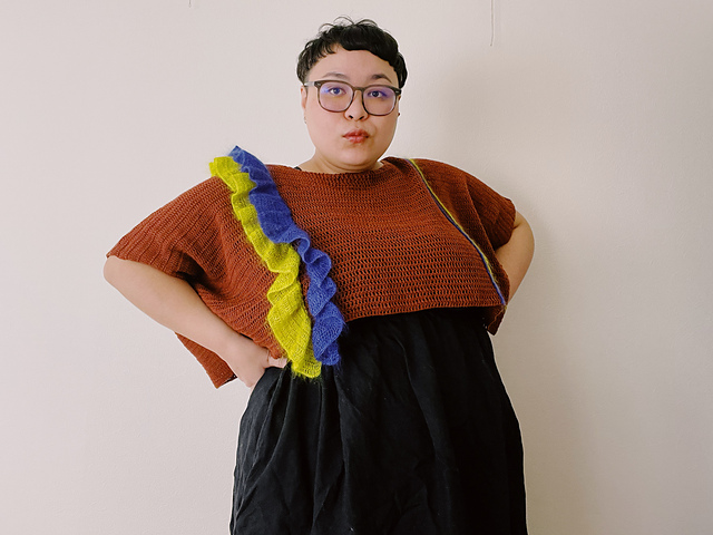美品・yori  ヨリタックショルダーニットソー【2021AW】 Yori 美品 23AW yori ヨリ タックショルダーブラウス 長袖 プル