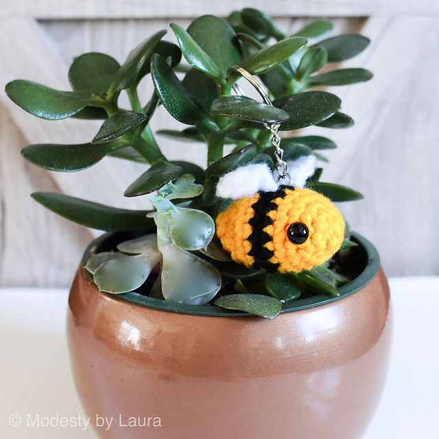 Buzy Bee Keychain