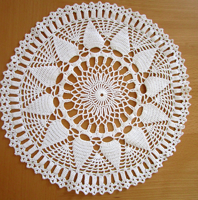 Deckchen in Beige