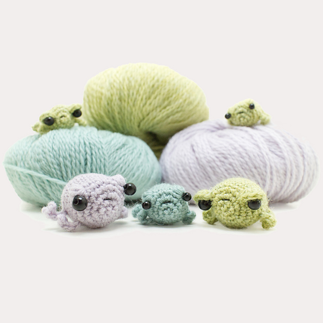Mini Frog Amigurumi
