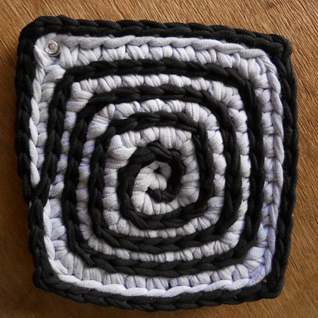 How to Crochet a Square