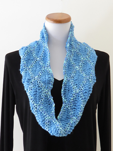 Making Waves Cowl