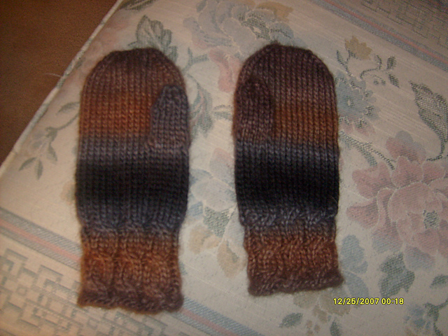 Fetchingly Cute Mittens
