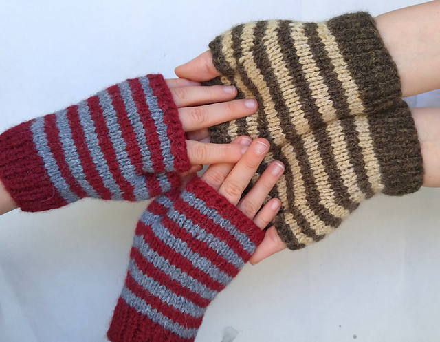 simply stripy mitts
