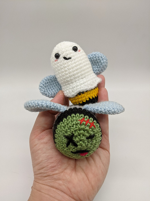 Boo-bee & Zom-bee