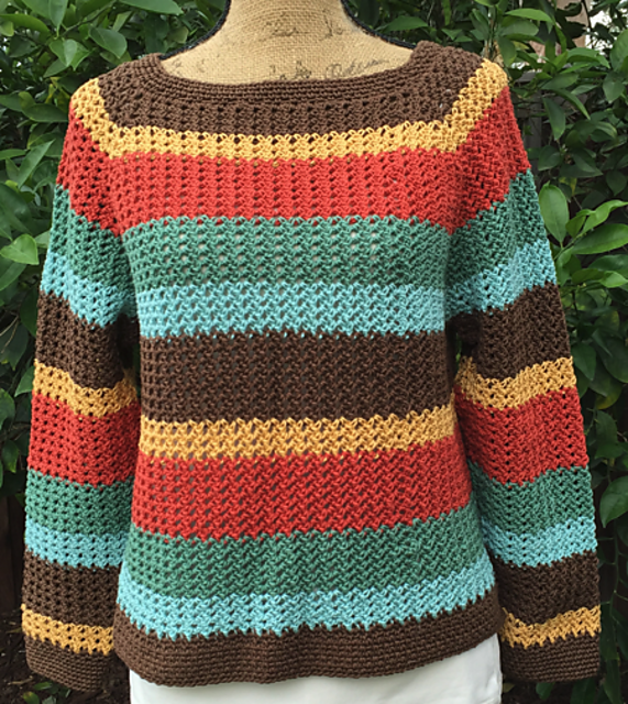 Regina Raglan Pullover