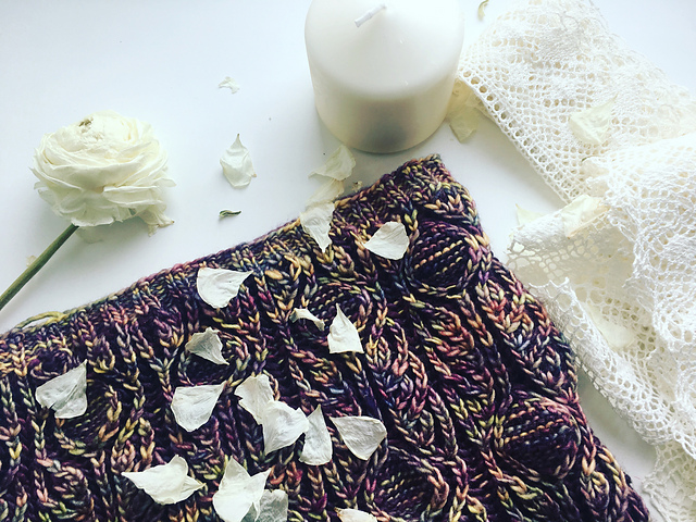 Butterfly cowl