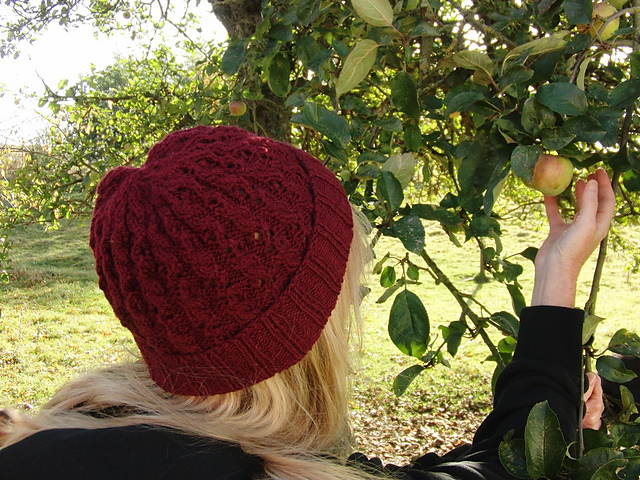 Twist & Turn Hat