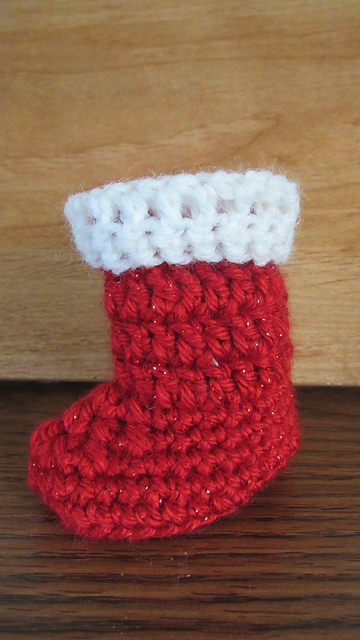 Eye-Catching Santa Booties
