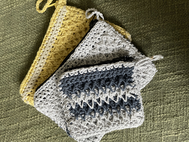 Honeycomb pouch / Kosmetyczka plaster miodu