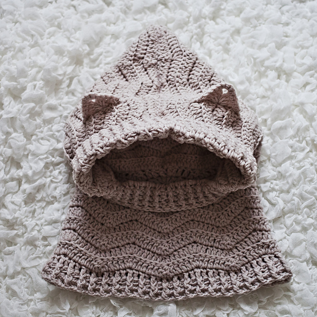Sand Cat Hooded Cowl