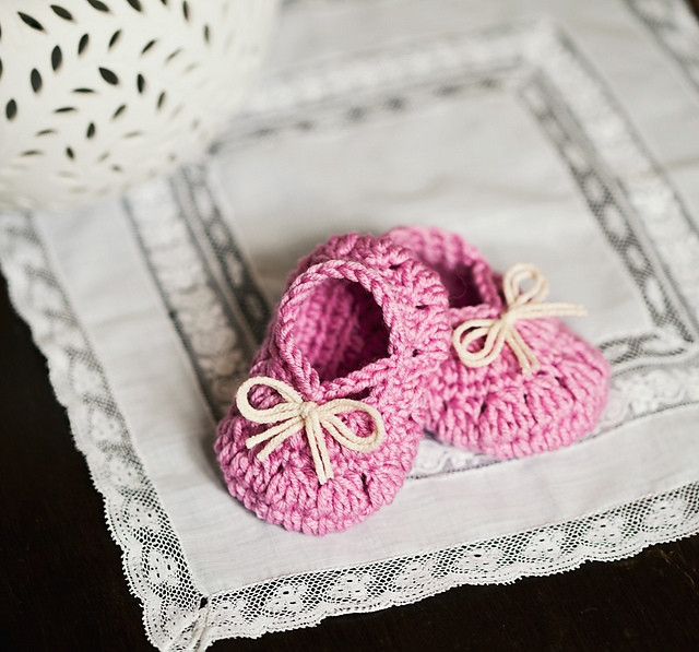Petit Bow Booties