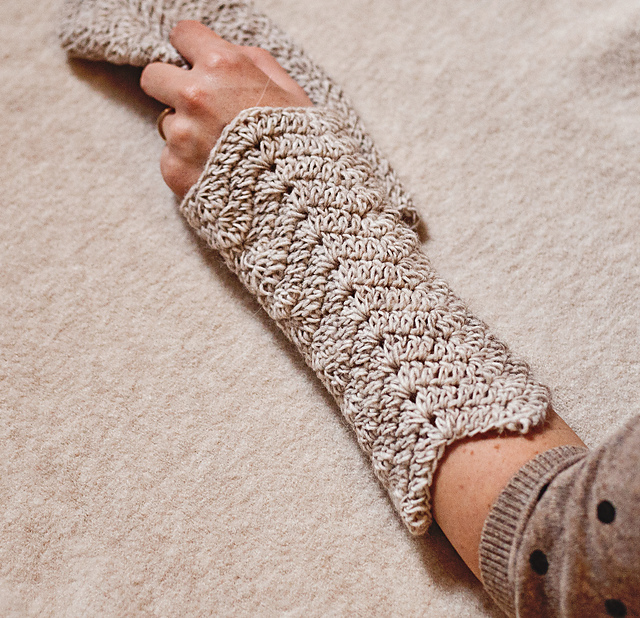 Waved Arm Warmers