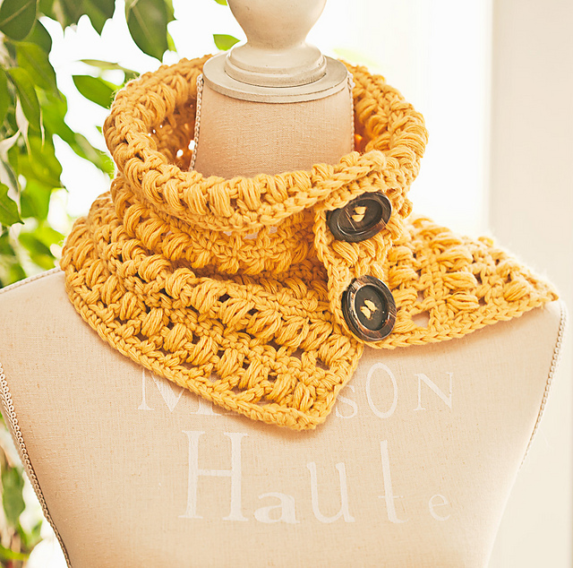 Bobble Cowl