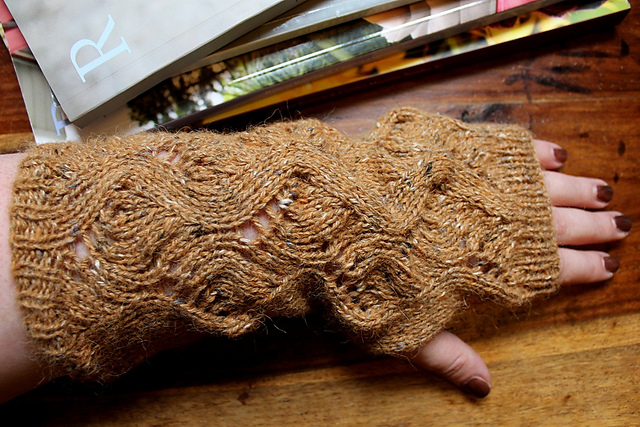 Fingerless gloves 
