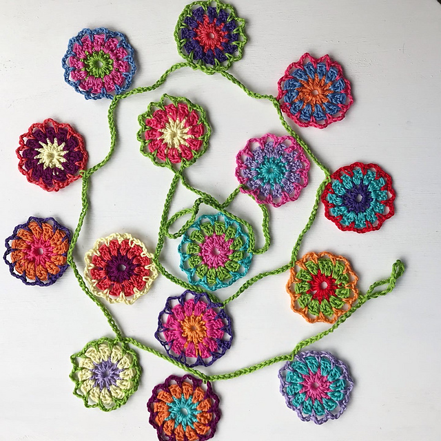 Pretty flowers bunting
