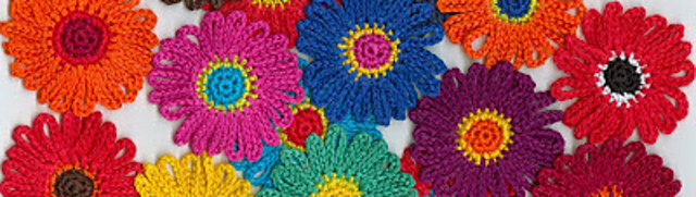 crocheted flower - gehaakt bloemetje  1