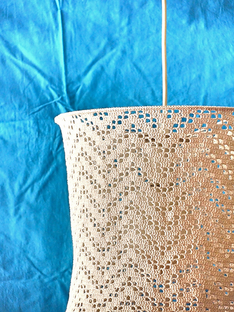 gehaakte lampenkap/crocheted lampshade