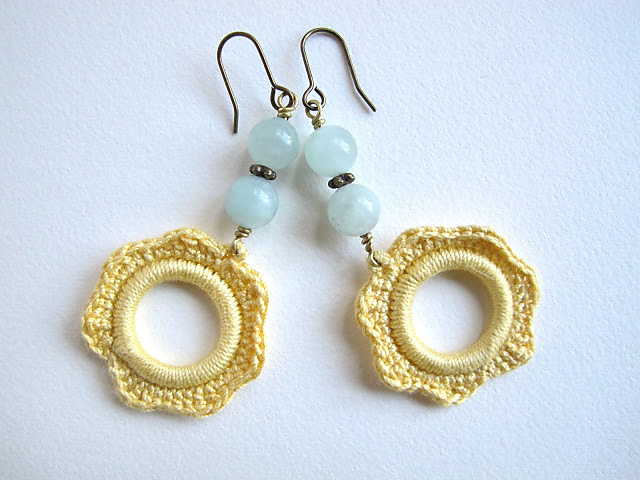 ornament for earrings/ornament voor oorbellen