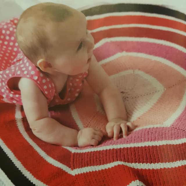 Ravelry Circular Baby Blanket pattern by Mrs Moon