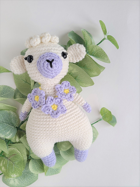 Sophie the Sheep Amigurumi