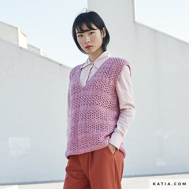 6211-16 V-Neck Vest