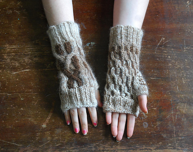 Woodland Mitts