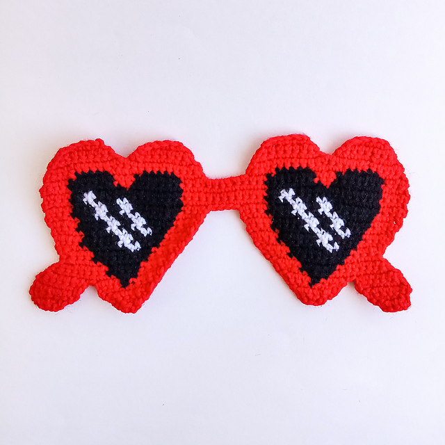 Heart Glasses Tapestry