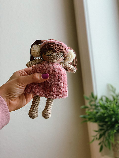 The Amka Snow Doll